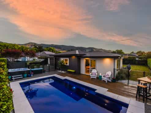 8 Childs Way, Richmond