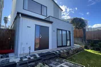 Auckland - Address withheld