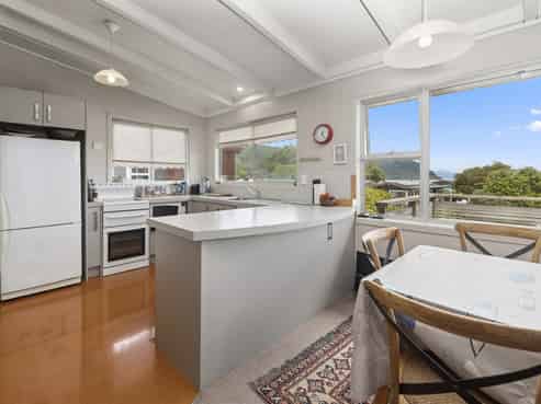 11 Nisbet Terrace, Kinloch