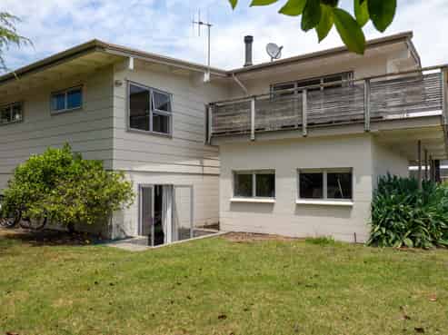 11 Nisbet Terrace, Kinloch