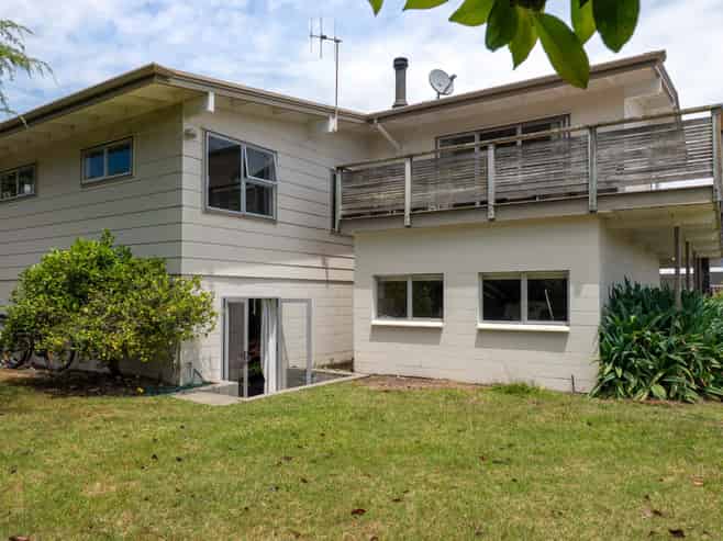 11 Nisbet Terrace, Kinloch