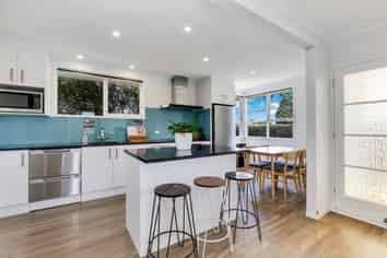 9 Laxon Avenue, Otara