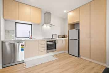 2/66 Innes Road, Merivale