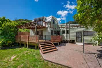 18 Phillips Road, Ngakuta Bay