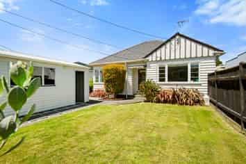 10A Marina Grove, Hutt Central