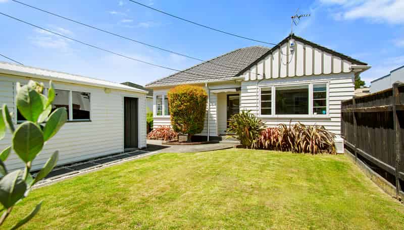 10A Marina Grove, Hutt Central