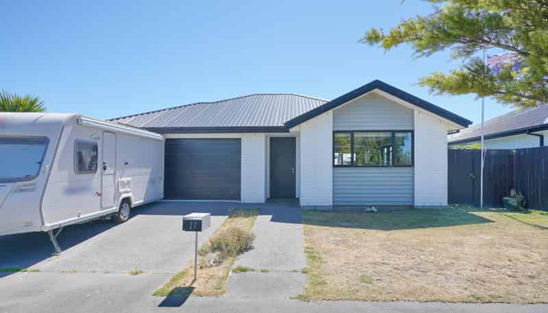 27 William Nicholls Drive, Belfast