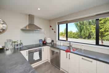 27 William Nicholls Drive, Belfast