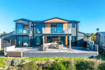 46 Kennedy Point Road, Surfdale