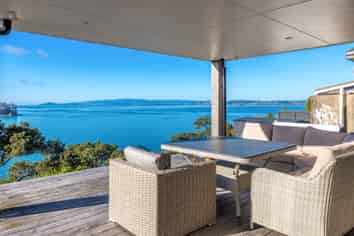 46 Kennedy Point Road, Surfdale