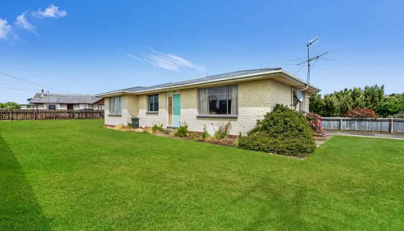 2 Paisley Street, Kew