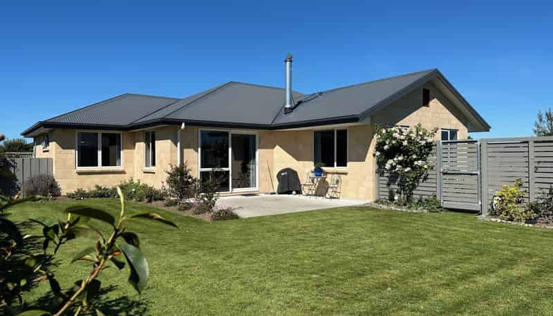 4 Loe Place, Amberley