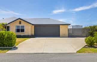 4 Loe Place, Amberley