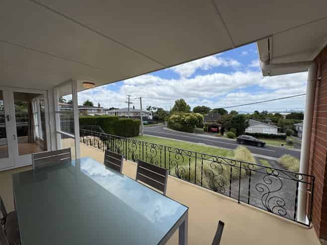 54 Jaemont Avenue, Te Atatu South