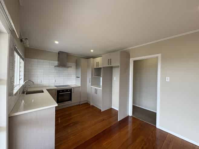 54 Jaemont Avenue, Te Atatu South