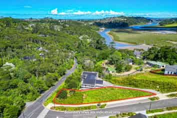 48 Awanui Road, Red Beach
