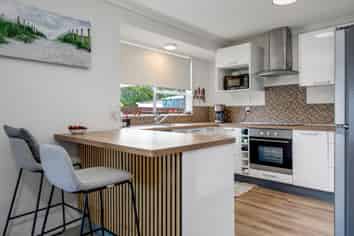 8B Alexander Place, OTAKI