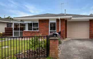 8B Alexander Place, OTAKI