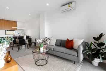 2/11 Ryburn Road, Mount Wellington