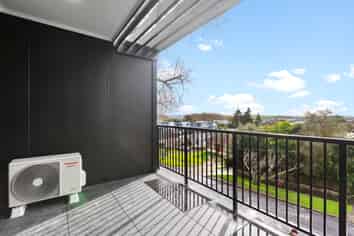 2/11 Ryburn Road, Mount Wellington