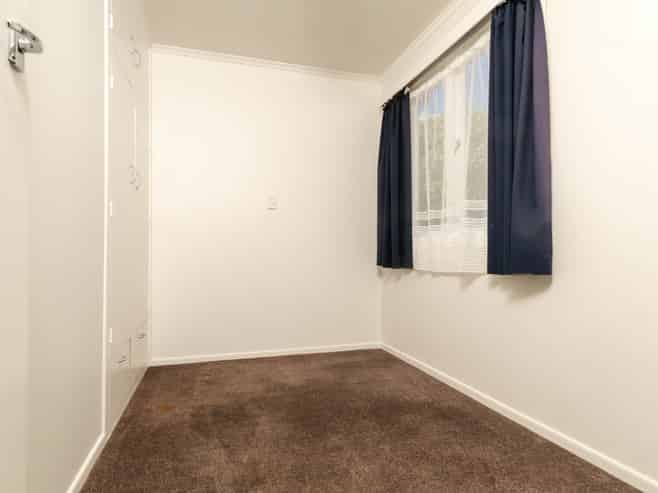 40 Roseberry Avenue, Birkenhead