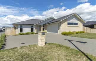 57 Kahuparere Cres, Pyes Pa