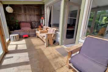 3 Bay Road, Riverton