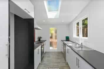 112B Kelburn Parade, Kelburn