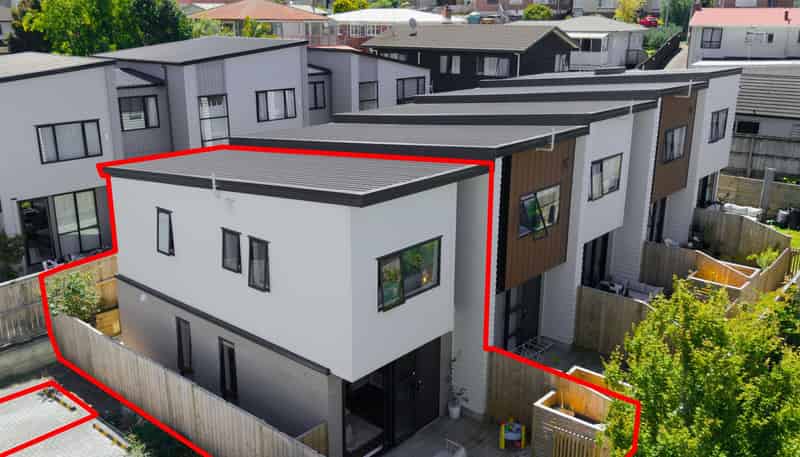 3/22 Coniston Avenue, TE ATATU SOUTH