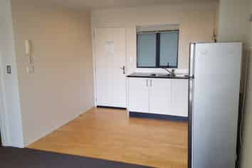 D405/176 Broadway, Newmarket