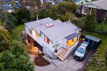 1000 East Coast Road, Northcross