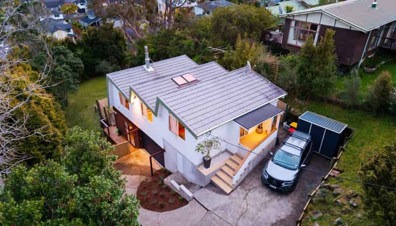 1000 East Coast Road, Northcross