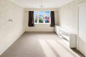 10 Roosevelt Street, Levin