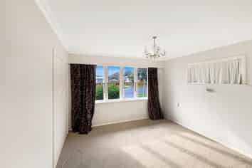 10 Roosevelt Street, Levin