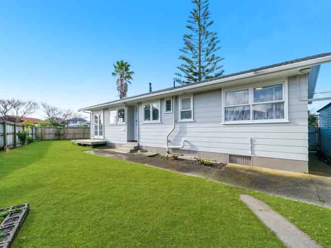 1 Crampton Place, Manurewa