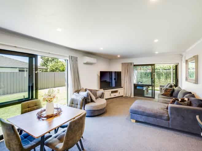 39a Merton Crescent, Pirimai