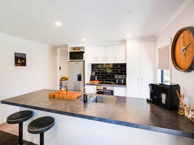 39a Merton Crescent, Pirimai