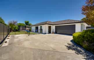 39a Merton Crescent, Pirimai