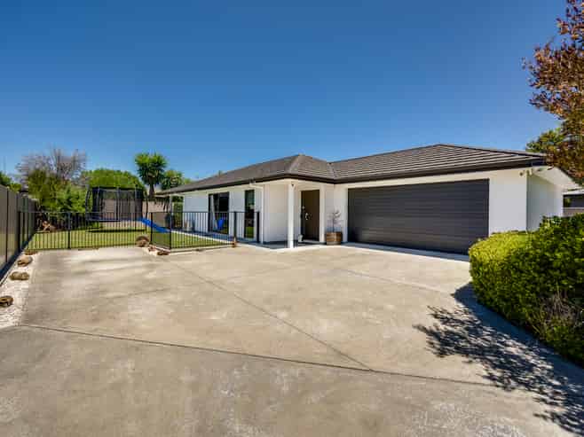 39a Merton Crescent, Pirimai