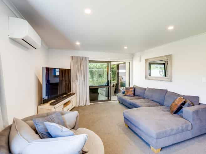 39a Merton Crescent, Pirimai