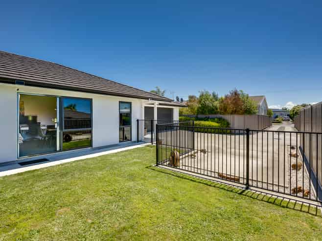 39a Merton Crescent, Pirimai