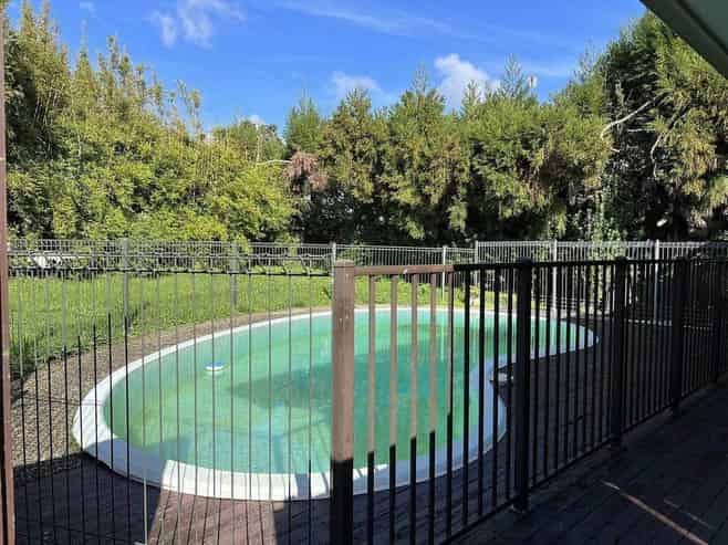 24 Bond Crescent, Forrest Hill