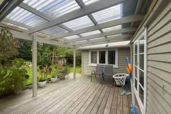 8 Richard Street, Belmont