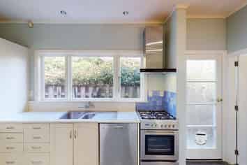 8 Richard Street, Belmont