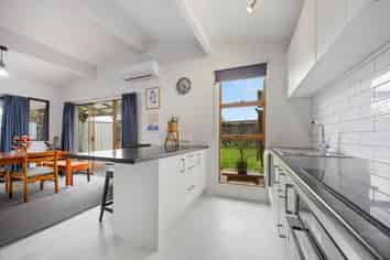 1/312 Royal Road, Massey