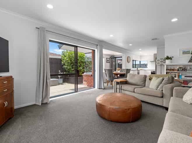 46 Seaview Road, Otumoetai