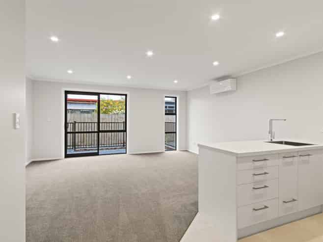 2/48 Wellington Street, Hamilton East