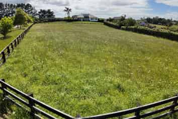 129 McRobbie Road, Kingseat