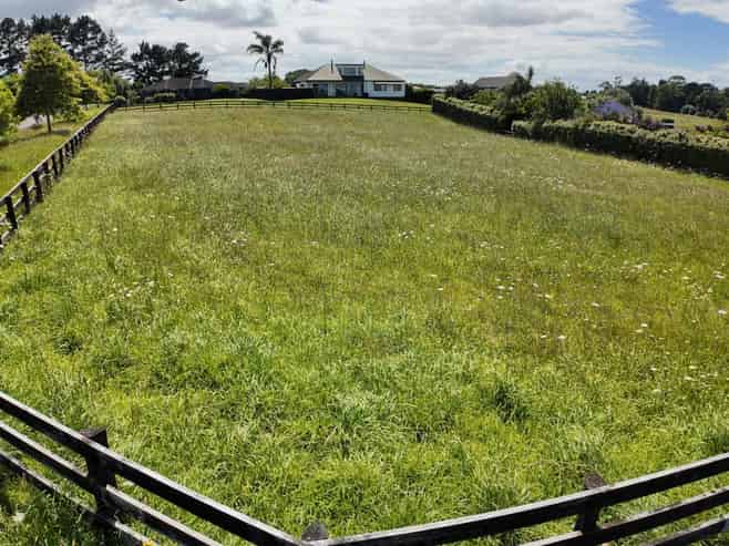 129 McRobbie Road, Kingseat