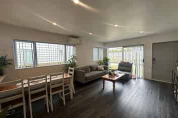 B/271 Te Atatu Road, Te Atatu South